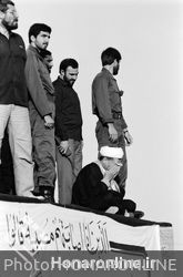 تشییع‌ امام خمینی (ره) به‌ روایت عکاس فرانسوی