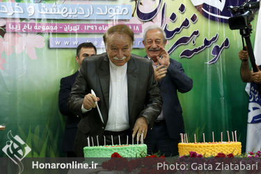 تجلیل از هنرمندان پیشکسوت متولد اردیبهشت ماه و خردادماه 