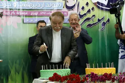 تجلیل از هنرمندان پیشکسوت متولد اردیبهشت ماه و خردادماه 