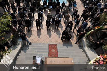 مراسم تشییع پیکر " کامبیز درمبخش " از مقابل خانه هنرمندان