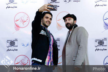 اکران مردمی فیلم "ثبت با سند برابر است" در سینما آفریقا