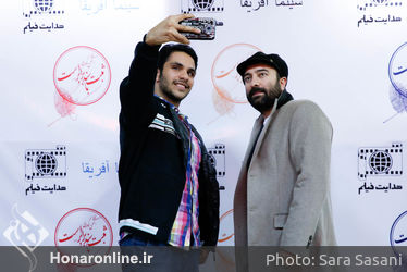 اکران مردمی فیلم "ثبت با سند برابر است" در سینما آفریقا