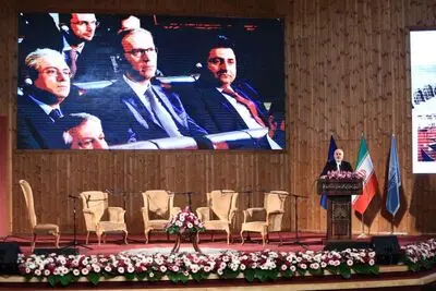 تهدید میراث جهانی بشر جراحت بر روح است / هم‌اندیشی حفاظت از اموال فرهنگی ملت‌ها و میراث جهانی برگزار شد / رونمایی از تندیس شیخ اشراق با حضور دکتر ظریف