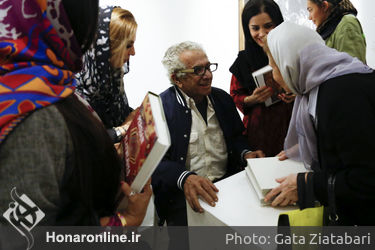  مراسم رونمایی از کتاب "سفره" در گالری شیرین