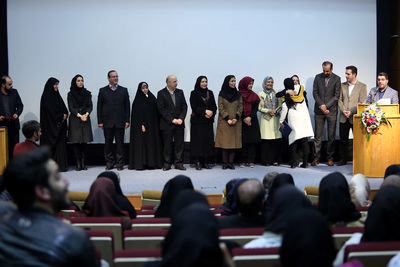 پایان بخش مؤسسات، علمی دانشگاهی و صنعت هفتمین جشنواره مد و لباس فجر / قبادی: اندیشه در عرصه مد و لباس از سینما هم بیشتر است