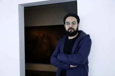 این نقاشی متحرک است / عنصری از تابلو کم می‌شود تا مفهومی به آن افزوده شود / وحید چمانی از نقاشی متحرک خود می‌گوید