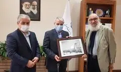 برج آزادی پایگاه فعالیت‌های هنرمندان پیشکسوت می‌شود