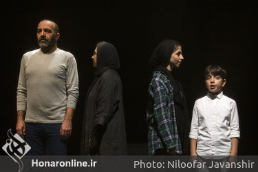 نمایش "برگشتن" در سالن چهارسو تئاتر شهر