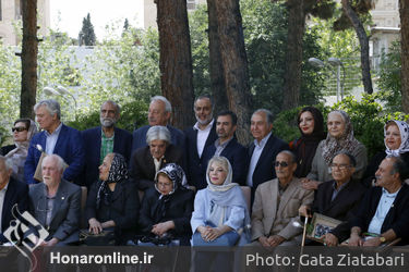 تجلیل از هنرمندان پیشکسوت متولد اردیبهشت ماه و خردادماه 