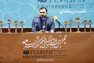 دبیر جشنواره فیلم کوتاه تهران: از دو قطبی‌سازی حوزه فرهنگ و هنر پرهیز می‌کنیم