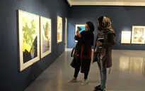 نمایشگاه آثار پروانه اعتمادی در گالری طراحان آزاد