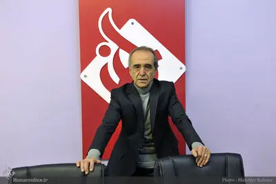 نویسندگانی که در کمدی و تراژدی مثل دوربین مخفی به زندگی مردم نگاه کردند / روایت منصور خلج از مجموعه سه جلدی "درام‎نویسان جهان" 