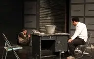 سرگشتگی نشانه‌ها / نگاهی به نمایش 