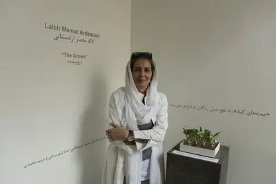 تداعی انسان در گیاه / روایت لاله معمار اردستانی از نمایشگاه "روییده" در گالری اعتماد