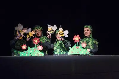 تصویرسازی‌ به کمک عنصر فانتزی / نگاهی به نمایش "مزه‌ی دروغ تلخه" نوشته‌ بهرام جلالی‌پور و کارگردانی سمیرا یزدان‌پژوه

