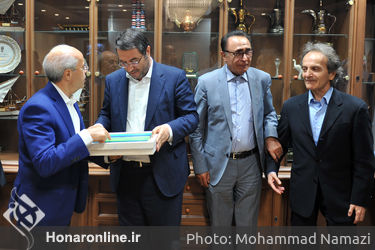 دیدار جمعی از هنرمندان با رضا رحمانی  وزیر صنعت، معدن و تجارت 