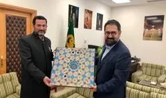 استفاده از ظرفیت های هنر در طراحی اماکن متبرکه و برنامه‌های حرم امام رضا(ع)