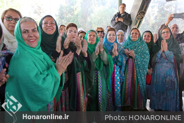 جشن فروردينگان در آرامگاه زرتشتيان تهران