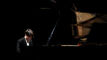 Ghavam Sadri performs piano recital in Roudaki Hall 1