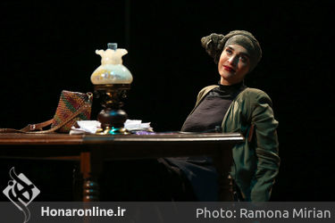 نمایش «اُلدسانگز: عشق روزهای کرونا» در پردیس شهرزاد