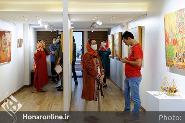نمایشگاه نقاشی سلیمه قزل در نگارخانه بهارک  