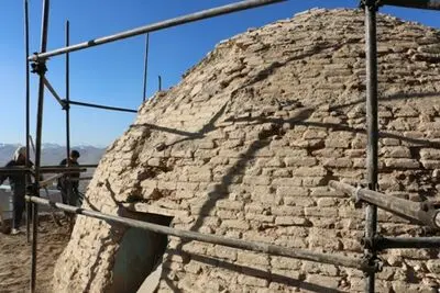 مرمت بقعه چهل اختران انجدان در ایستگاه پایانی