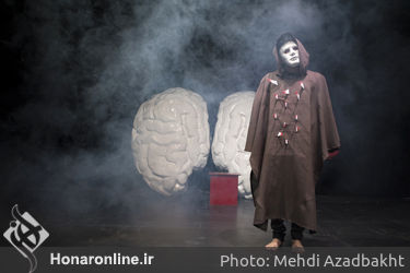 نمایش "بازرس هاند واقعی" در تماشاخانه مهرگان