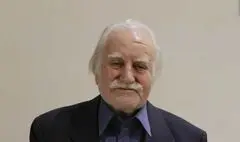 محمود فرشچیان خطاب به جوانان: به ادبیات عشق بورزید