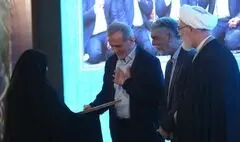سی‌امین آیین تکریم خادمان قرآن با حضور رئیس جمهور و وزیر فرهنگ