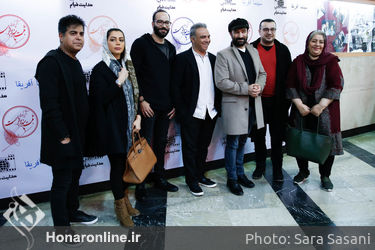 اکران مردمی فیلم "ثبت با سند برابر است" در سینما آفریقا