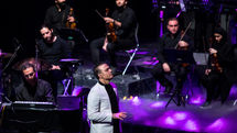  Alireza Ghorbani performs 