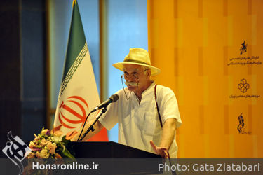 نشست صمیمانه هنرمندان و فعالان هنرهای تجسمی با وزیر فرهنگ و ارشاد اسلامی(2)