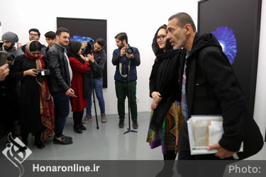 نمایشگاه عکس‌های نیکی کریمی در گالری اعتماد باغ نگارستان
