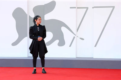 096 Shamila Shirzad walks the red carpet ahead of the movie Khorshid (Sun Children) at the 77th Venice Film Festival on September 06_ 2020 in Venice_ Italy.2