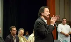 جواد یساری: من عاشق خوانندگی‌ام