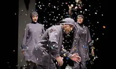 «همه چیز می‌گذرد، تو نمی‌گذری» نقد و بررسی می‌شود