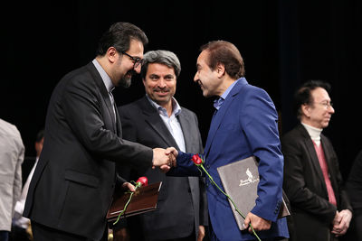 حسینی: کاروان هنر همچنان برای عزت انقلاب اسلامی می‌نوازد / تجلیل از اعضای ارکستر سمفونیک تهران در دوران دفاع مقدس