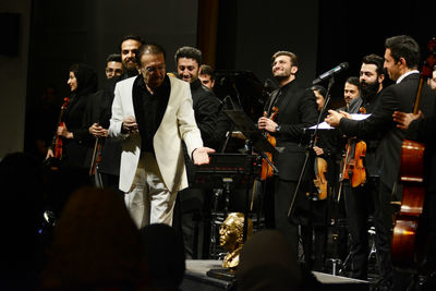 "نوستالژی‌" ناصر چشم‌آذر به یاد خسرو شکیبایی / از "هامون" تا "دختران غریب" در تالار وحدت