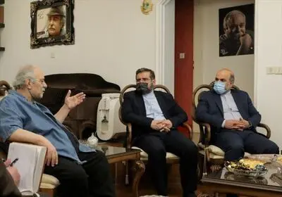 دیدار نوروزی وزیر فرهنگ با بازیگر پیشکسوت |‌ کاسبی: چفیه رهبری و انگشتر سردار حالم را دگرگون کرد