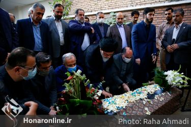 مراسم بدرقه پیکر هوشنگ ابتهاج «سایه»از خانه ارغوان 