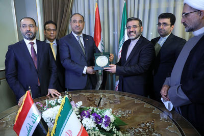 Iran, Iraq stress deepening cultural relations