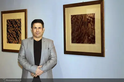 تقدس در خوشنویسی دست و پای هنرمند را می‌بندد / روایت احمد مازادی از نسبت خطاطی و تکنولوژی در  نمایشگاه مشق امروز"