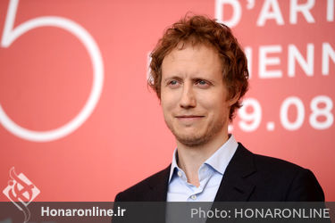 094 Laszlo Nemes attends _Napszallta (Sunset)_ photocall during the 75th Venice Film Festival