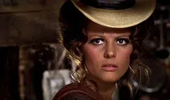 کلودیا کاردیناله بازیگر بزرگ سینمای ایتالیا از دنیا رفت
