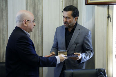 تقدیر علی مرادخانی از مدیرعامل بنیاد بین‌المللی امام  رضا (ع) / هیچ استانی در حوزه معاونت هنری بدون برنامه نیست