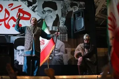 آثار ششمین روز هفته هنر انقلاب اسلامی به شهدای «ناو دنا» تقدیم شد