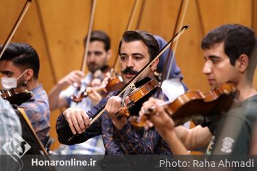 تمرین ارکستر سمفونیک تهران با رهبری منوچهر صهبایی