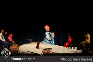 نمایش "بنگاه تئاترال" در تماشاخانه سنگلج
