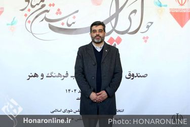 حضور اهالی فرهنگ و هنرمندان پای صندوق رای تالار وحدت