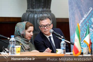 نشست تخصصی میراث معاصر در سالن جسات موزه ملی ایران